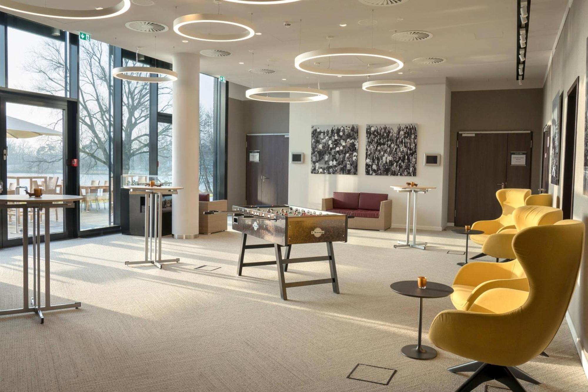 Courtyard By Marriott Hotel