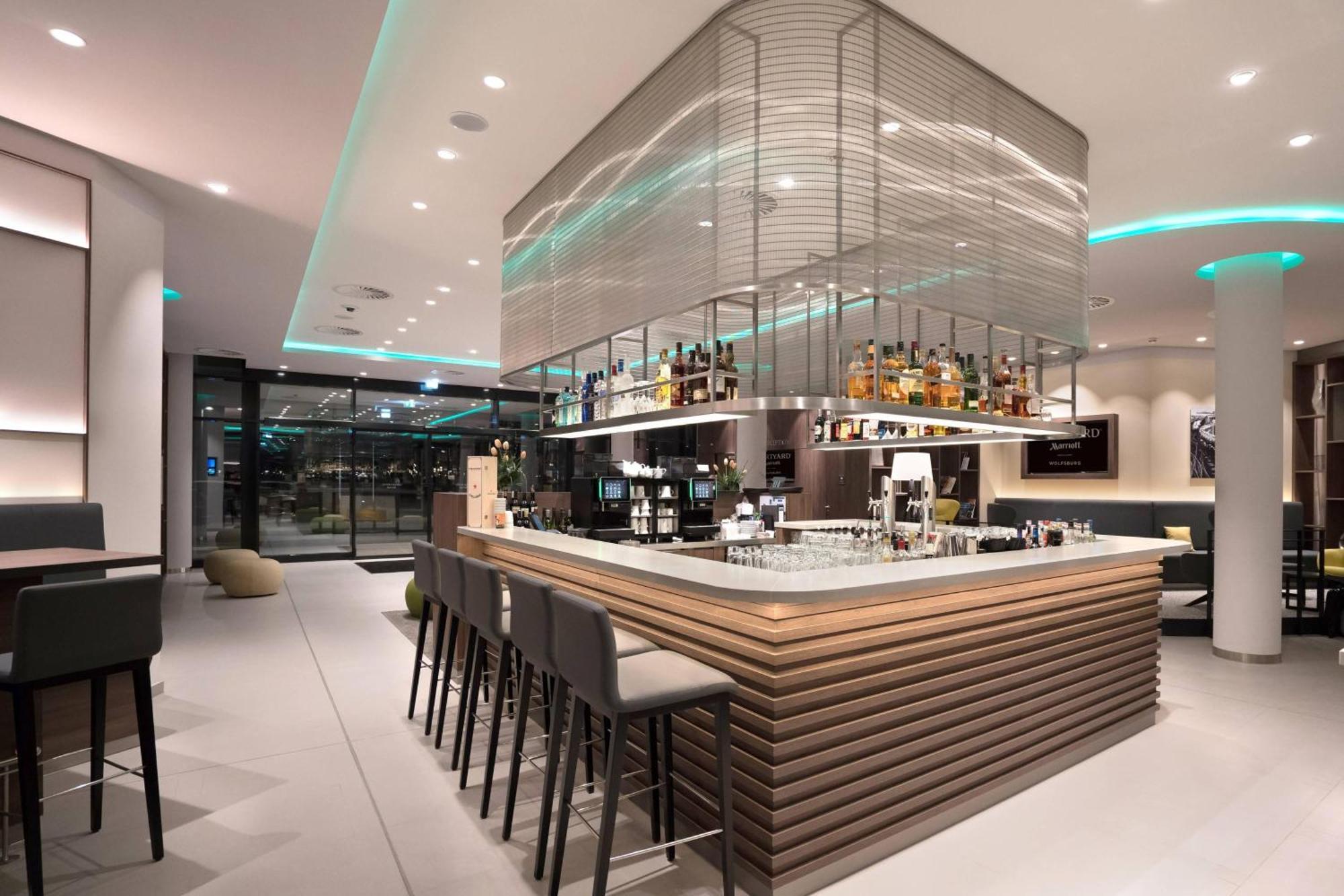 Courtyard By Marriott Hotel
