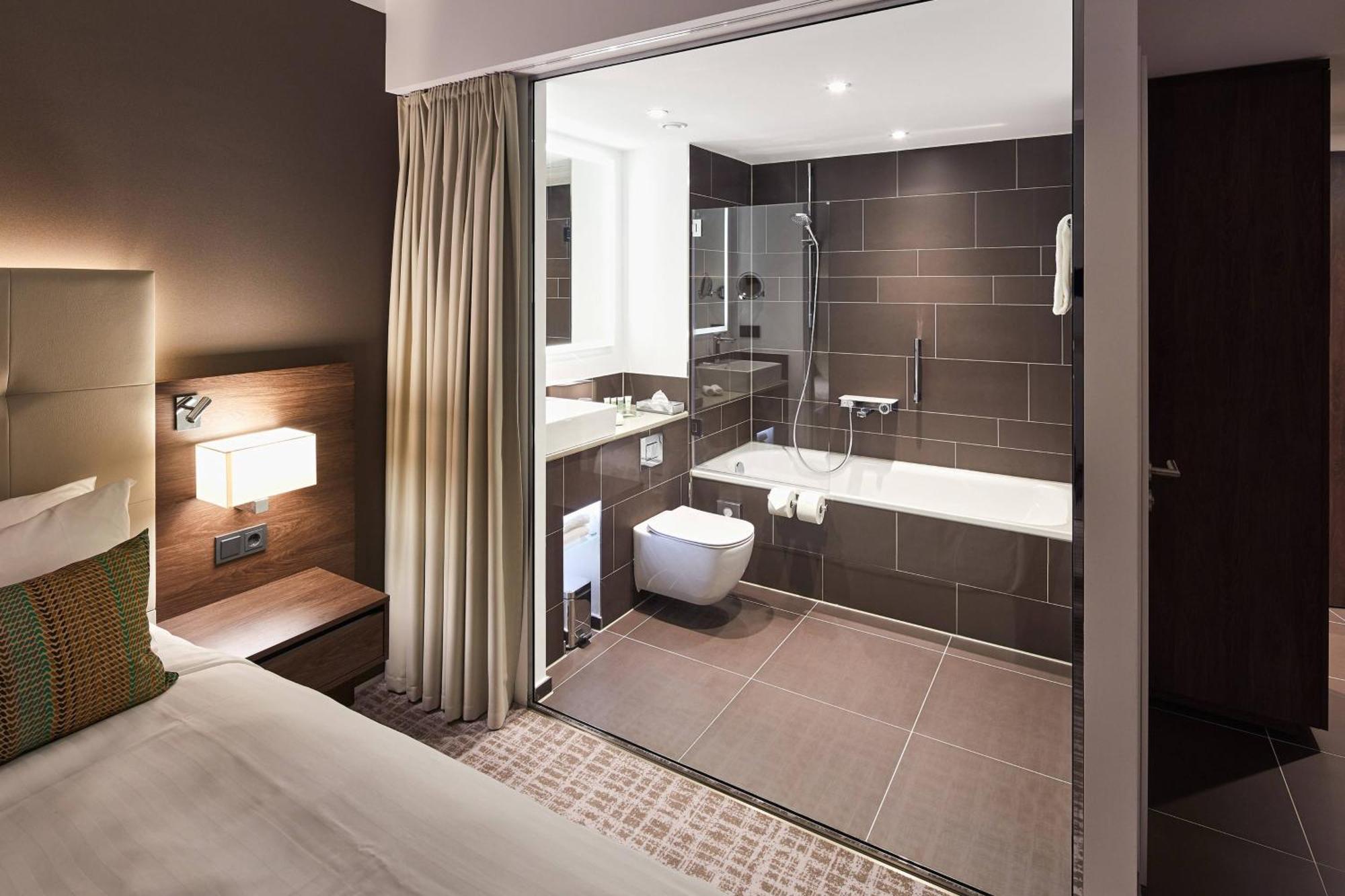 Courtyard By Marriott Hotel